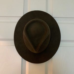 Yellow 108 olive green hat size small